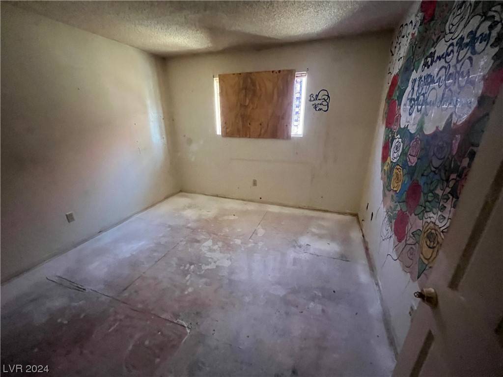 Las Vegas, NV 89101,2915 Cedar AVE #12C