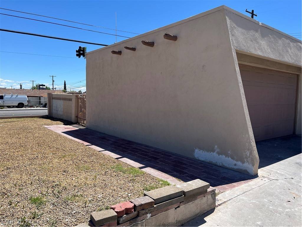 Las Vegas, NV 89107,6401 Burgundy WAY