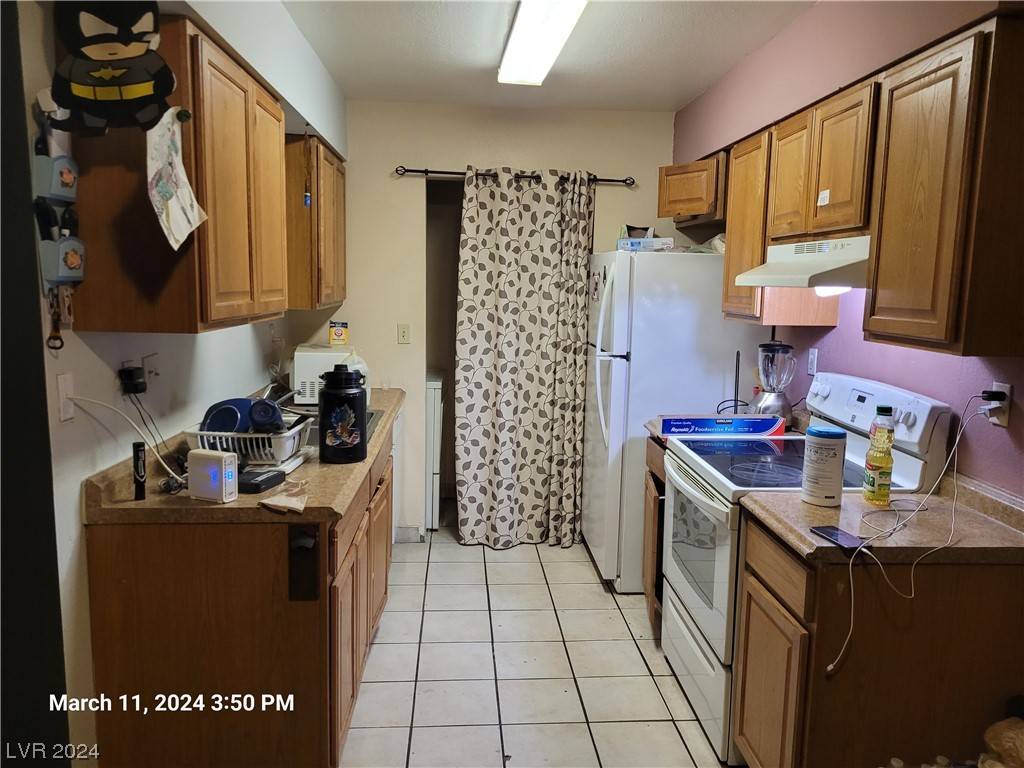 Las Vegas, NV 89110,808 Hedge WAY #6