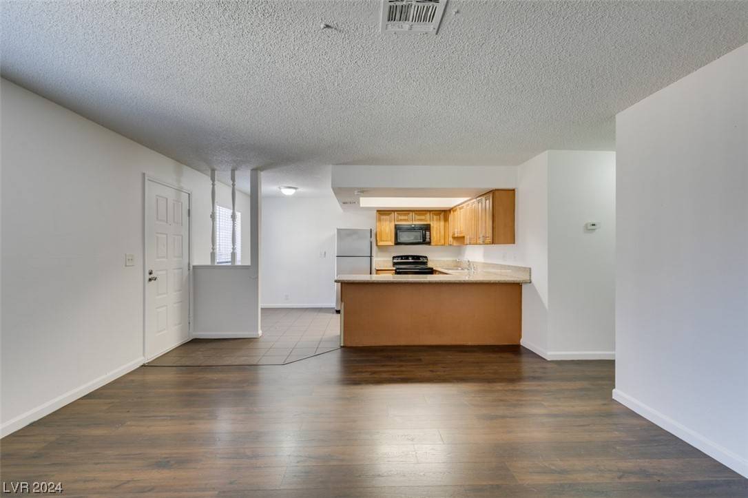 Las Vegas, NV 89115,4300 N Lamont ST #224