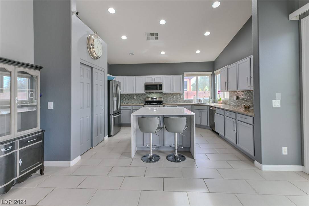 North Las Vegas, NV 89031,331 Caneflower CT