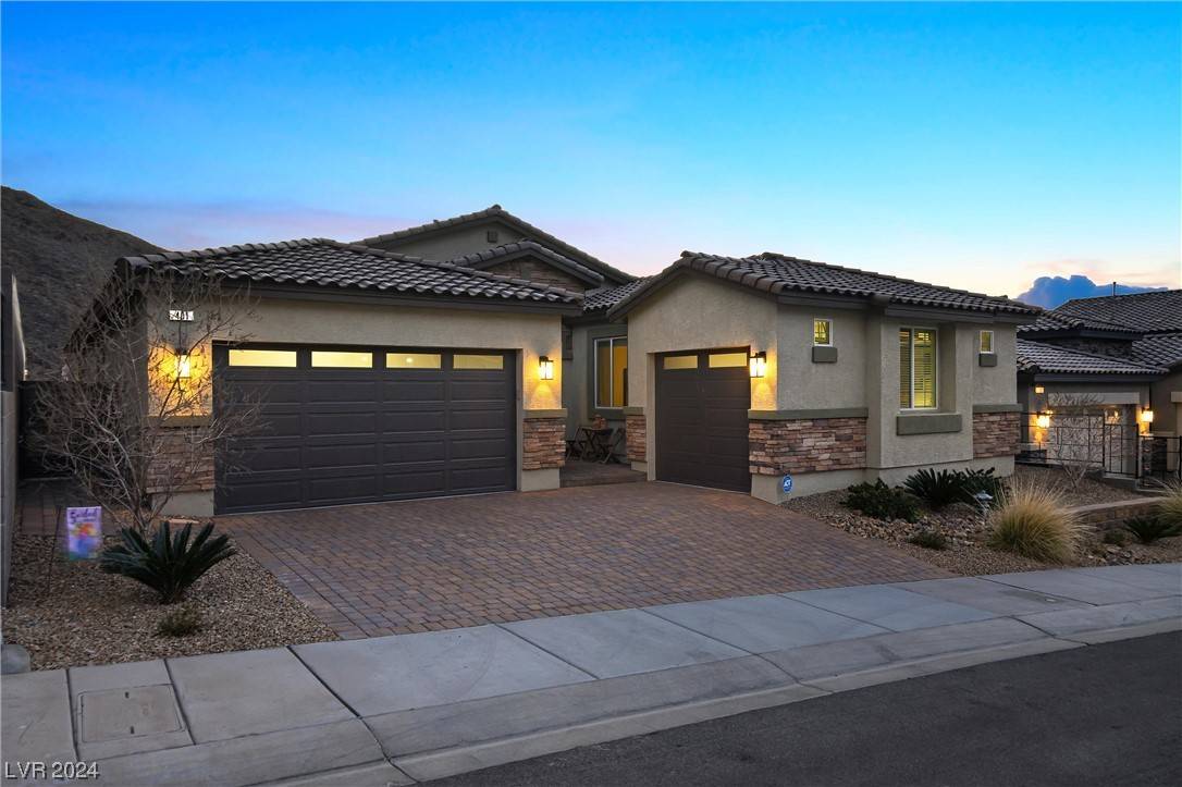 Henderson, NV 89012,401 Oakey Crest Ridge ST