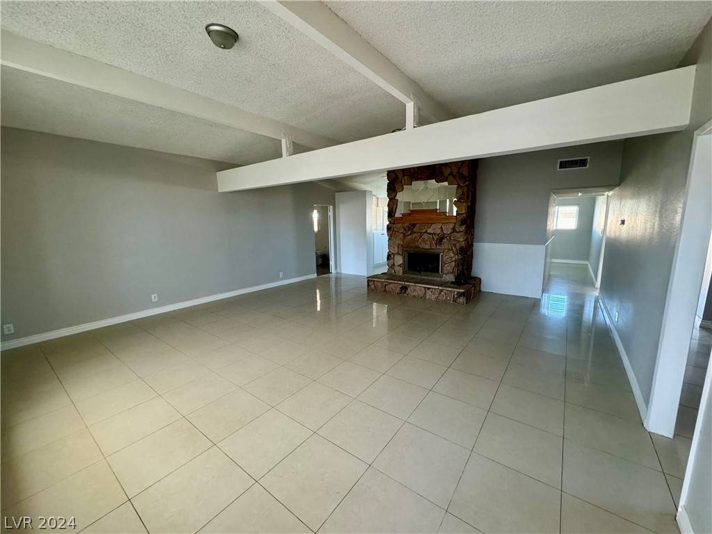 Las Vegas, NV 89107,6200 Lawton AVE