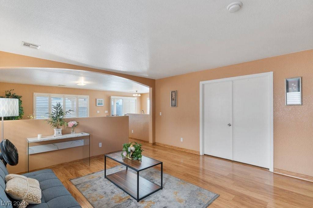Las Vegas, NV 89139,4771 Lone Grove DR