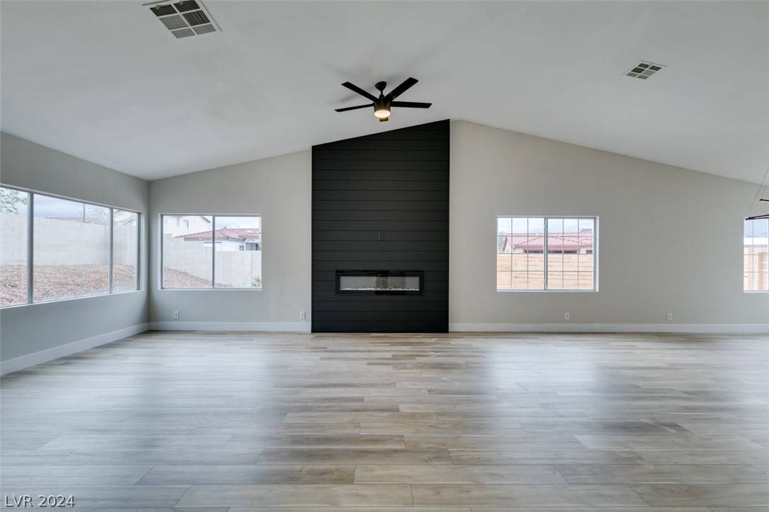Henderson, NV 89015,170 Horizon View DR