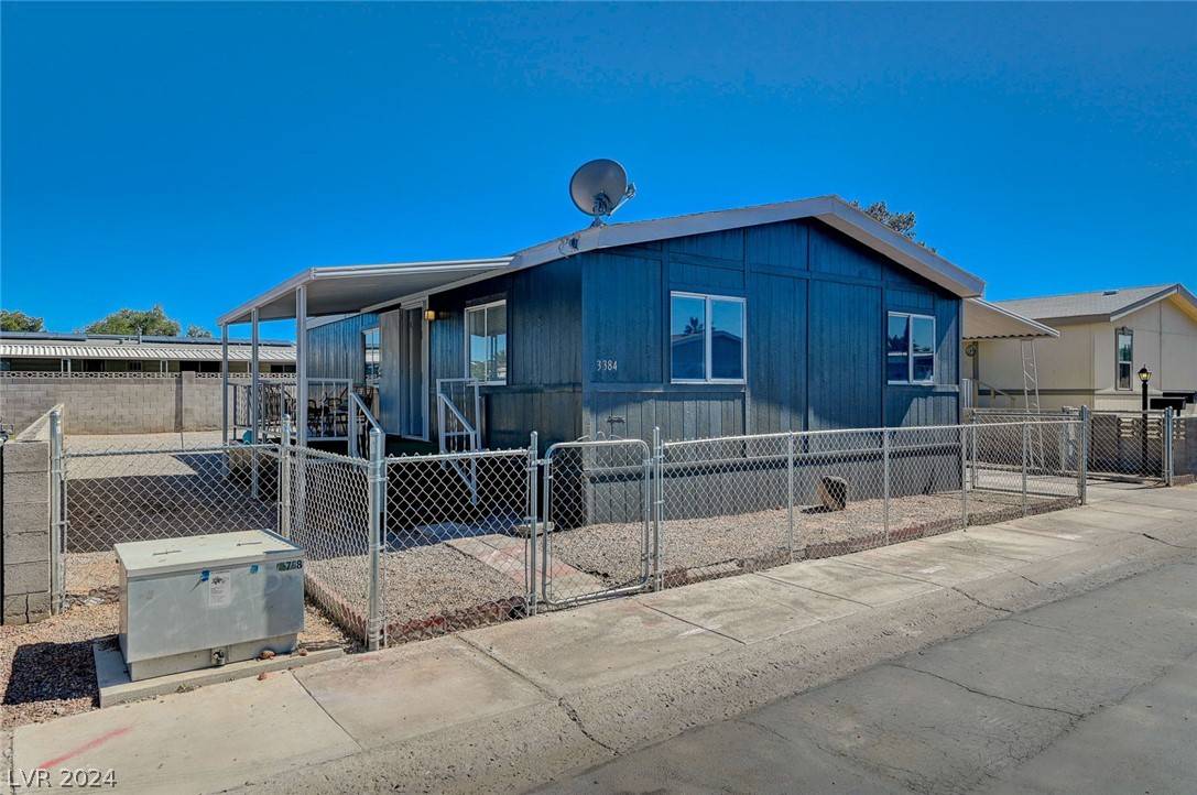 Las Vegas, NV 89122,3384 Death Valley DR