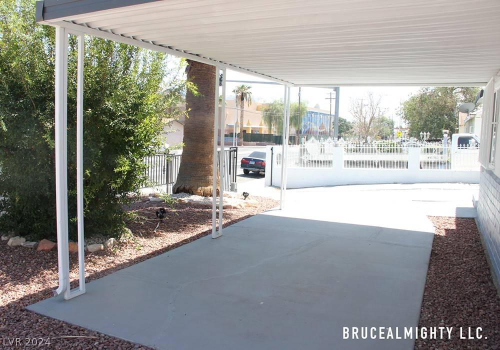 Las Vegas, NV 89101,215 N Bruce ST
