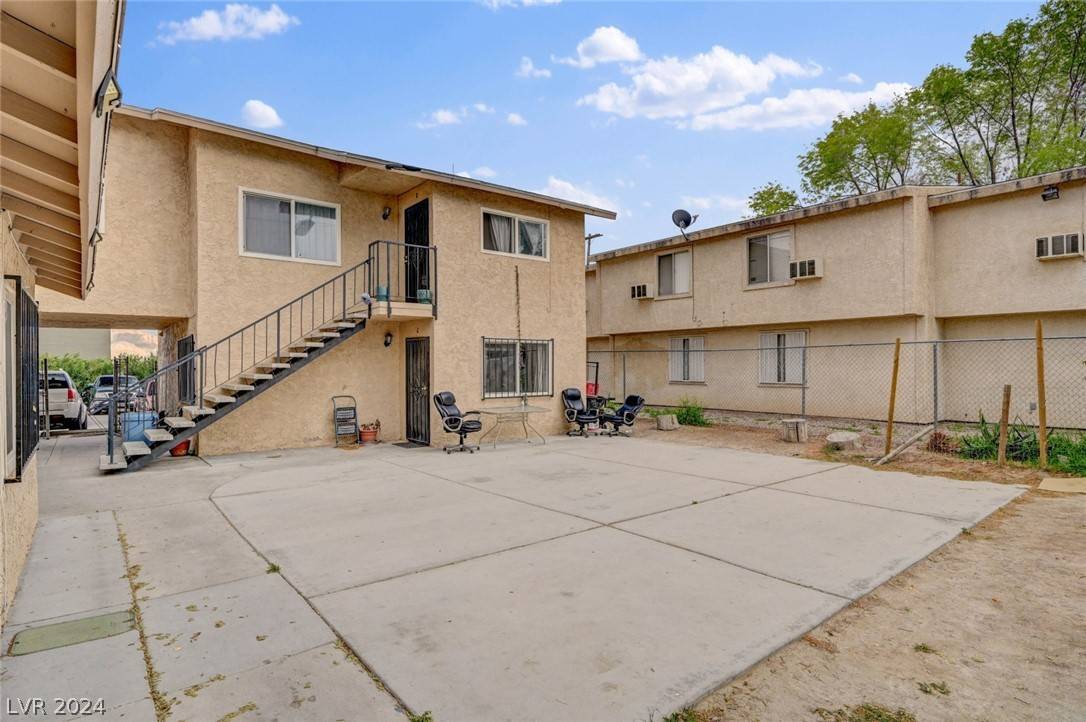 Las Vegas, NV 89101,828 Held RD