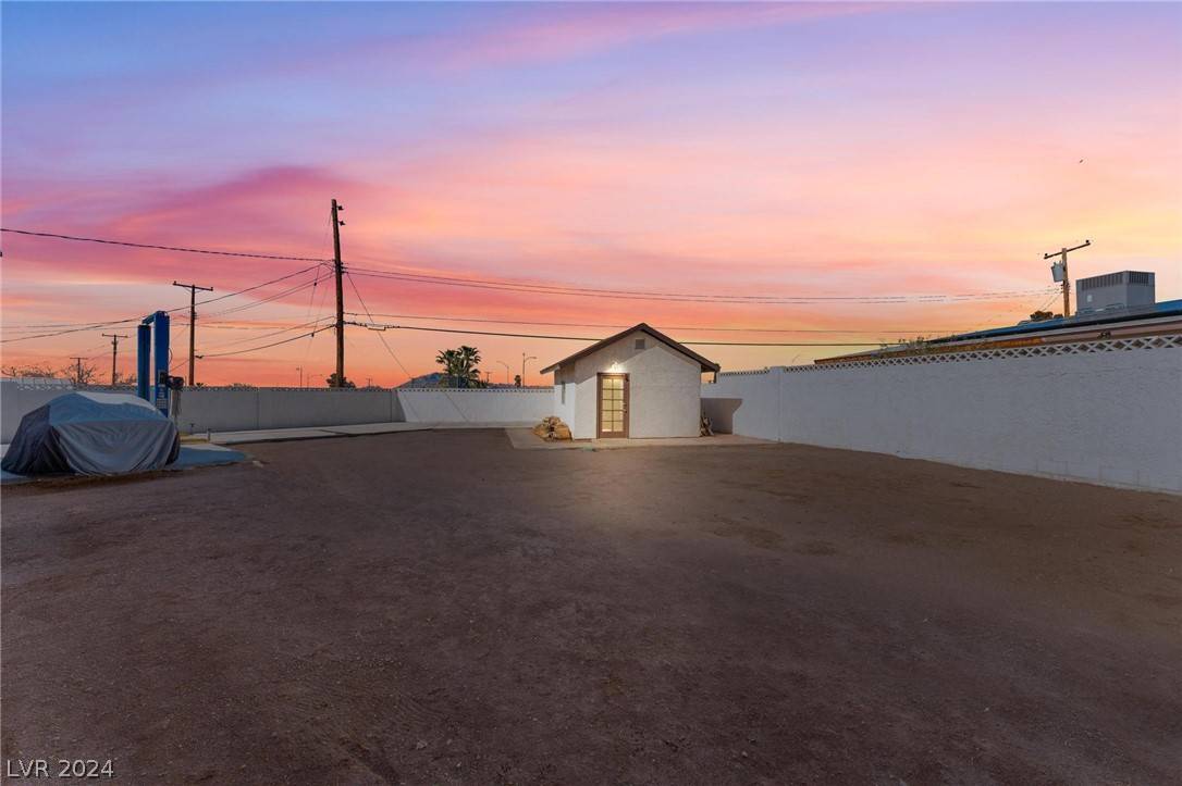 Henderson, NV 89015,100 Linden ST