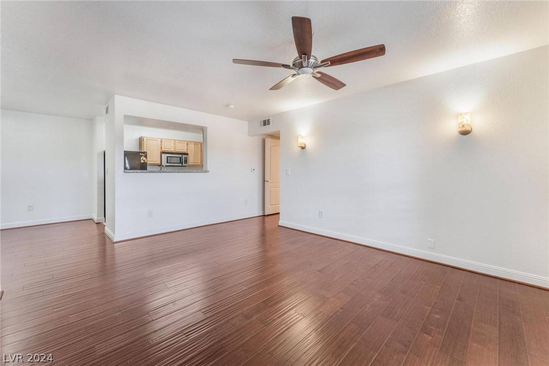Las Vegas, NV 89118,5055 W Hacienda AVE #1082
