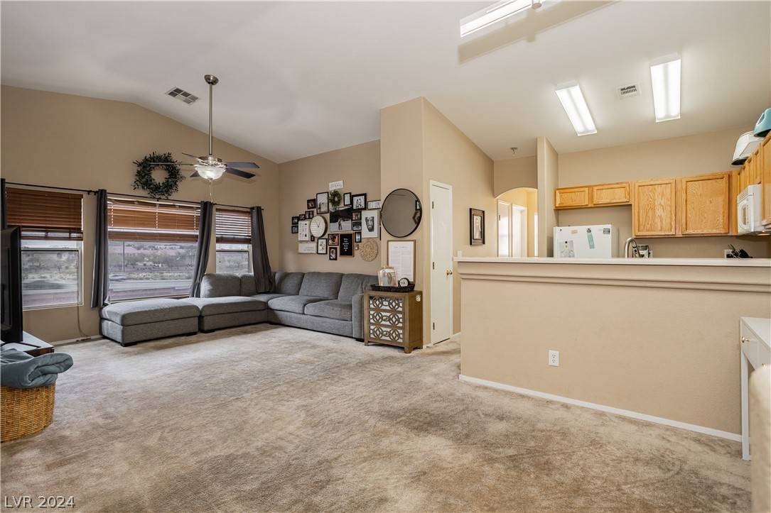Henderson, NV 89002,2560 Lazy Saddle DR