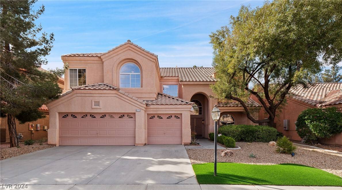 Henderson, NV 89052,871 Rainbolt LN