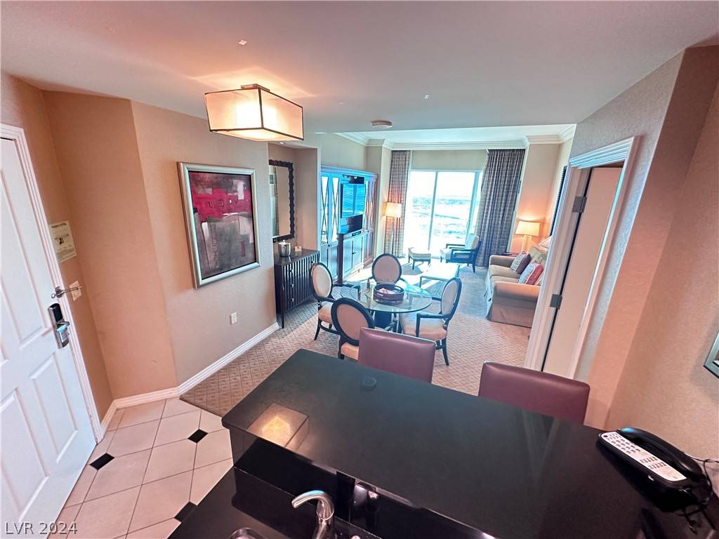 Las Vegas, NV 89109,125 E Harmon AVE #3114