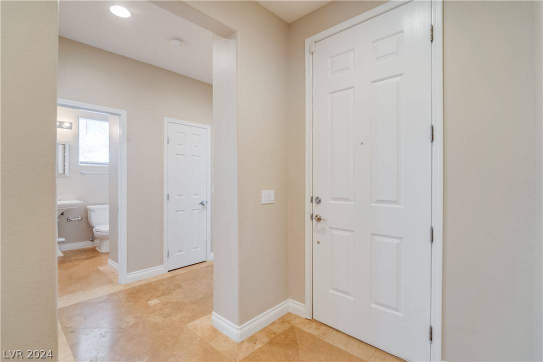 Henderson, NV 89052,2406 Paveene AVE