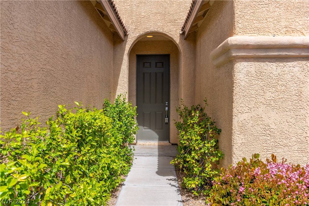Henderson, NV 89052,2406 Paveene AVE