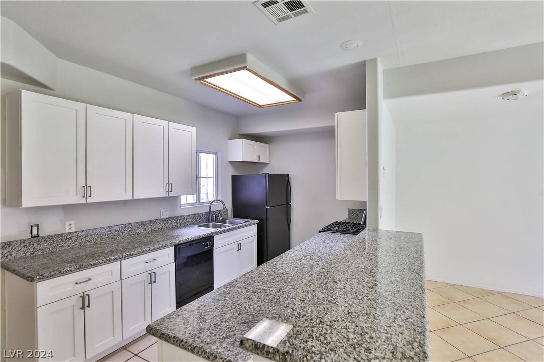 Las Vegas, NV 89115,1727 N Lamont ST