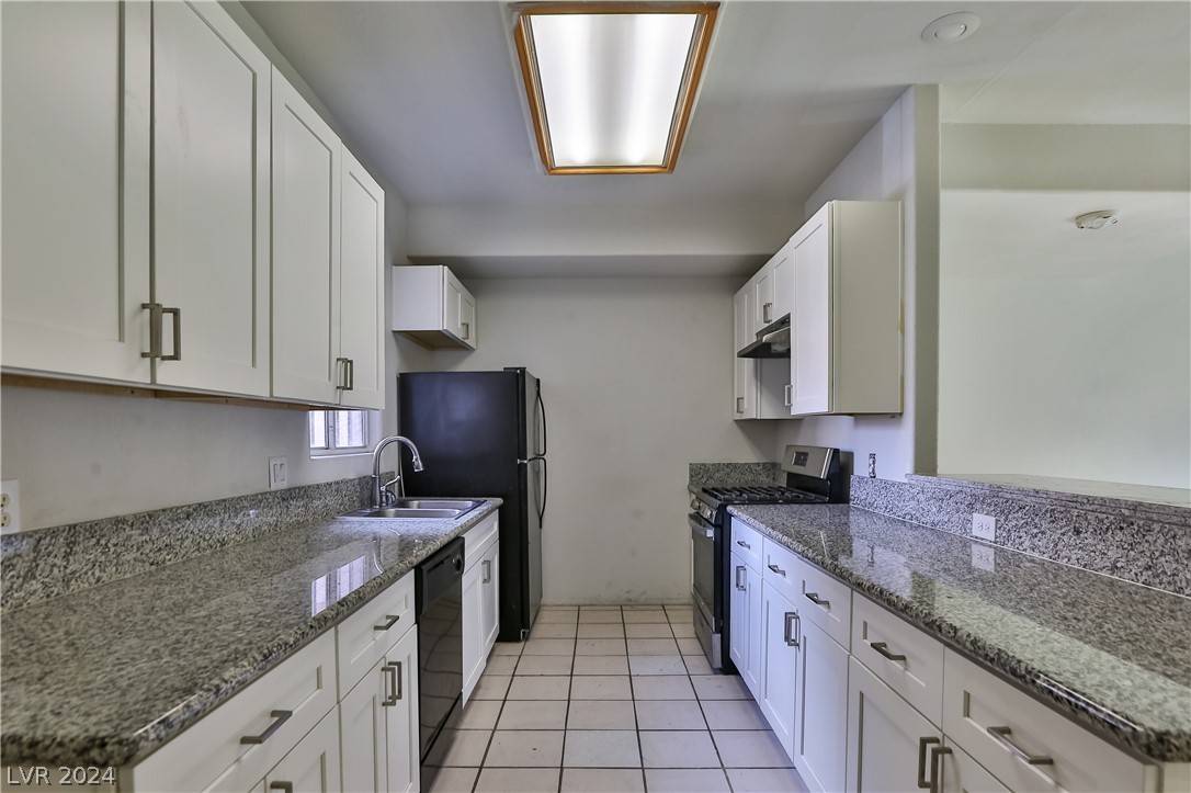 Las Vegas, NV 89115,1727 N Lamont ST