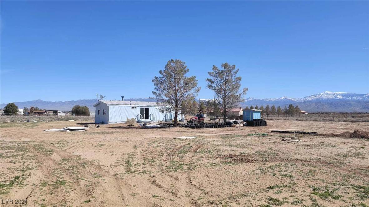 Pahrump, NV 89048,961 W Elderberry ST