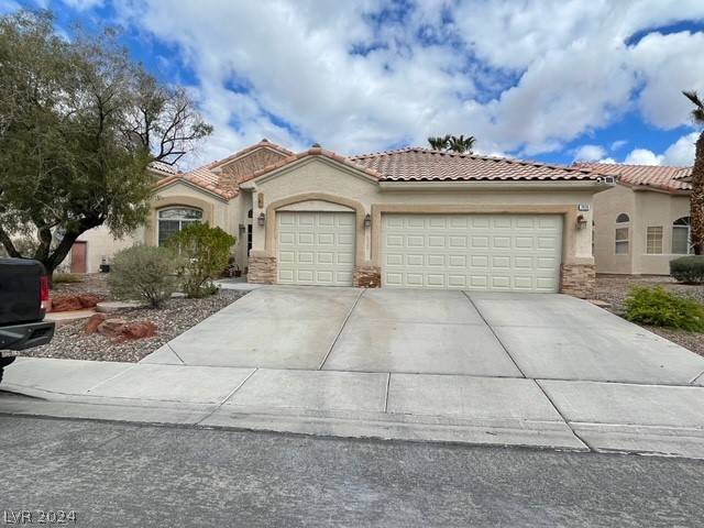 Las Vegas, NV 89120,7474 Forestdale CT