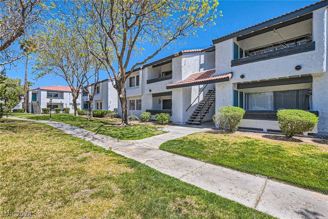 Las Vegas, NV 89119,1455 E Katie AVE #L12