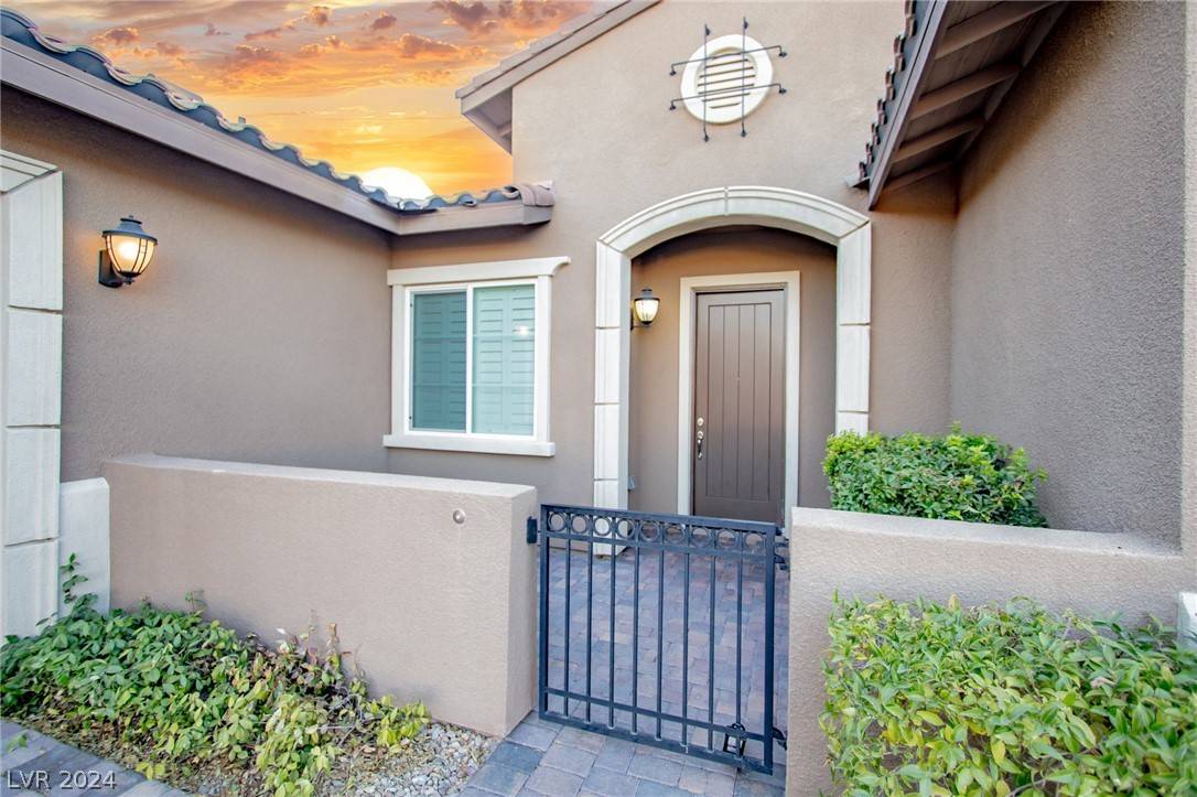 Las Vegas, NV 89138,285 Lindura CT