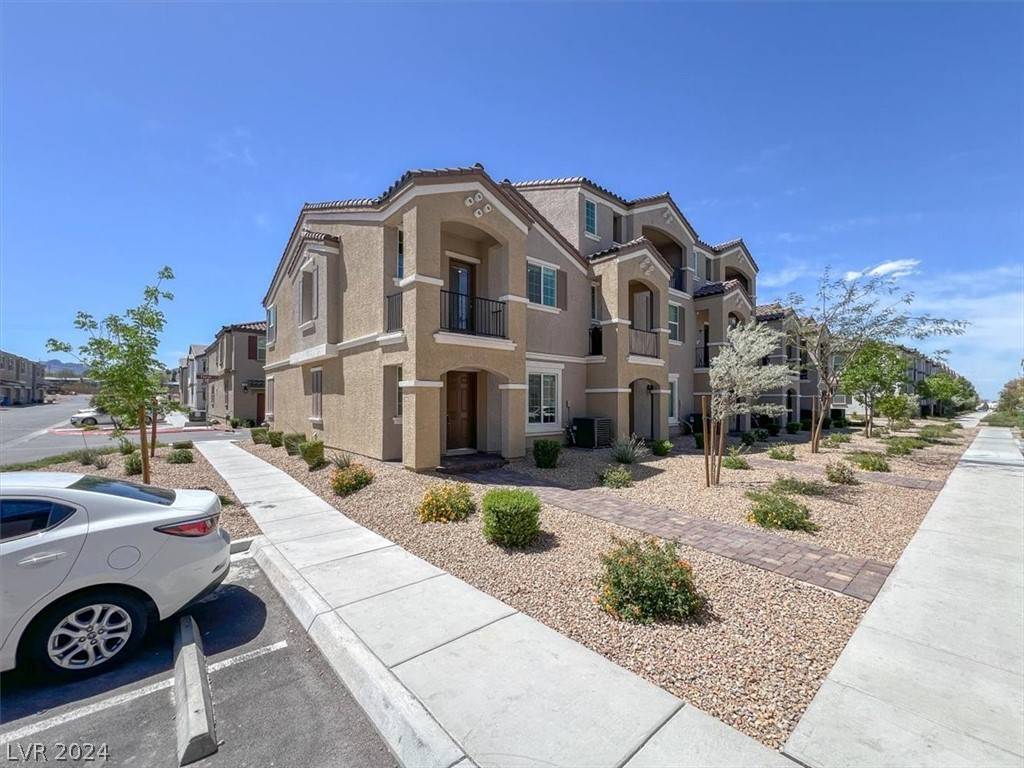 Henderson, NV 89015,494 Filaree PL #1