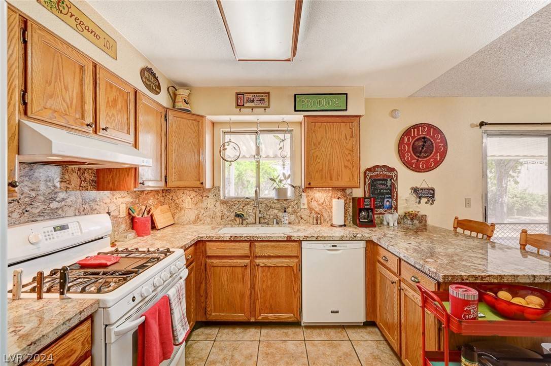 Henderson, NV 89015,360 Preston DR
