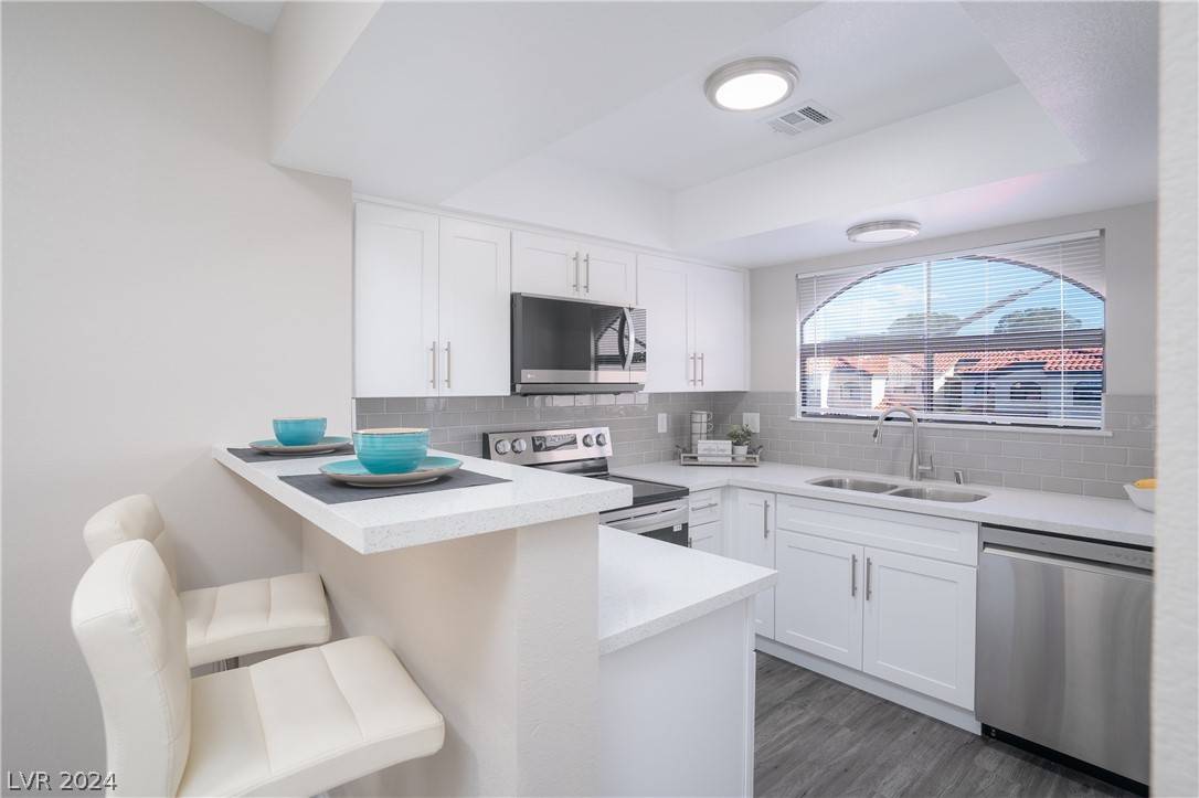 Las Vegas, NV 89117,8455 W Sahara AVE #251