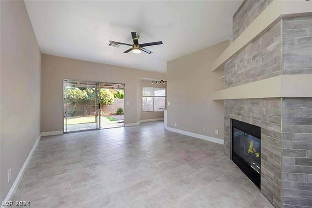 Las Vegas, NV 89117,2809 Albrook CT