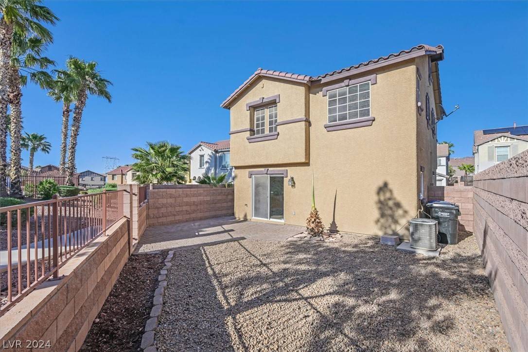 Henderson, NV 89002,1077 Paradise Coach DR