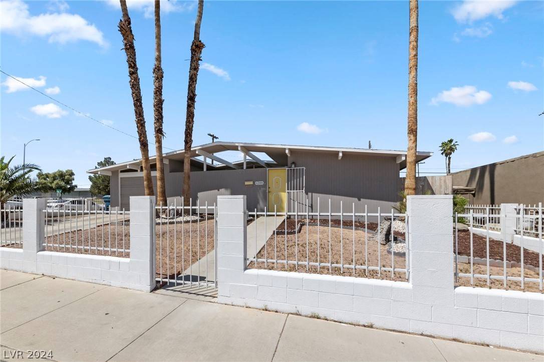Las Vegas, NV 89107,6344 Arlington AVE