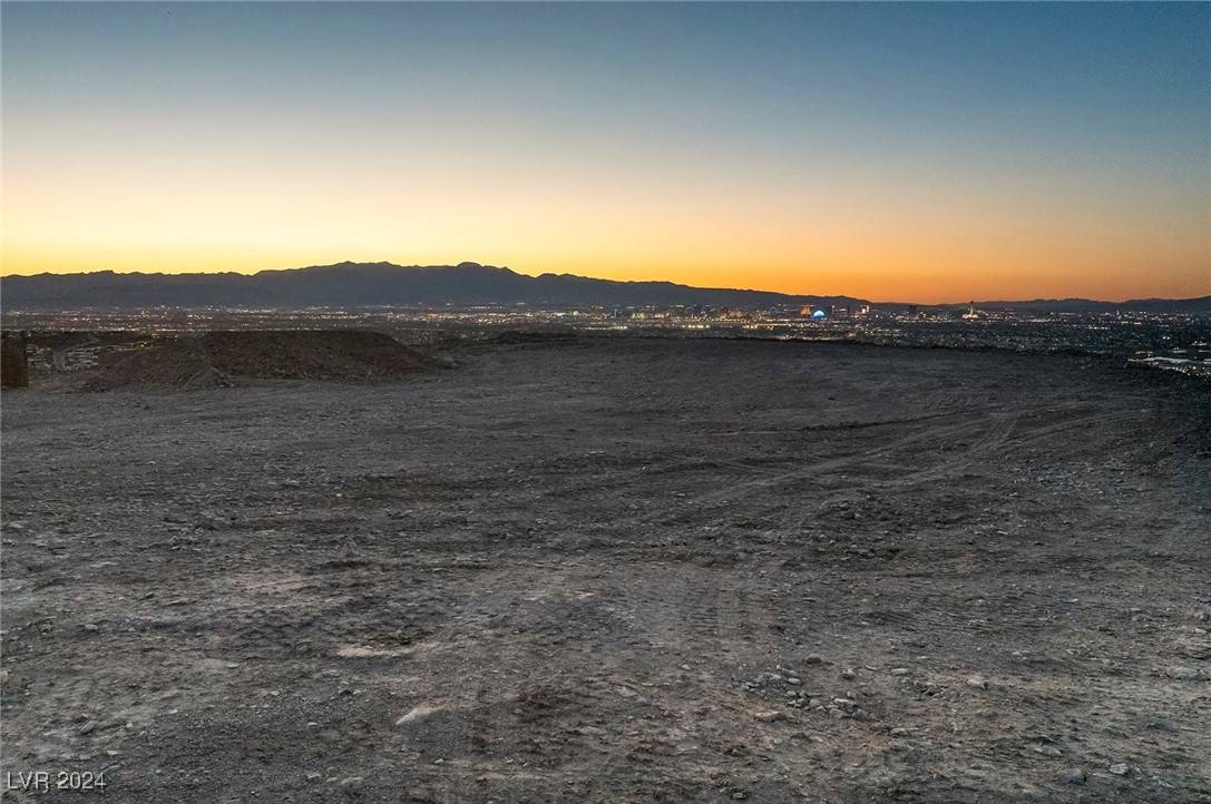 Henderson, NV 89012,551 Rock Peak DR