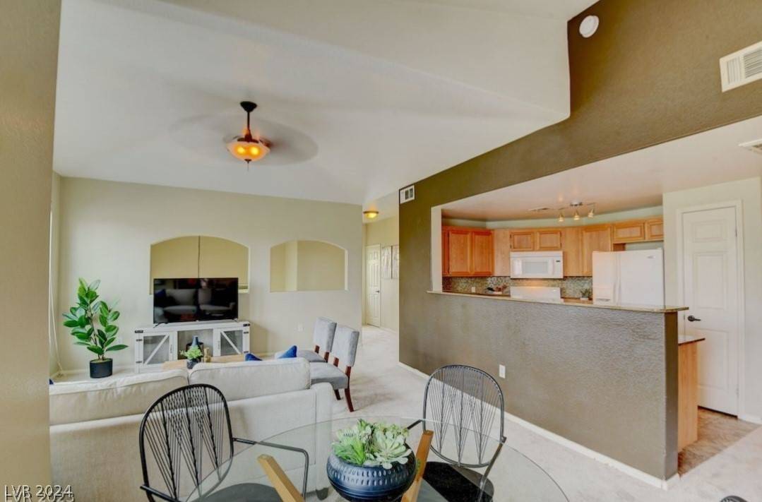 Las Vegas, NV 89147,9975 Peace WAY #2102