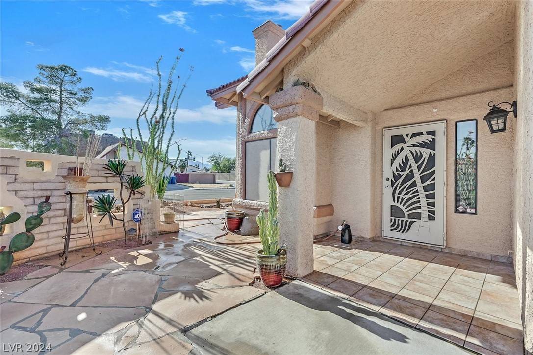 Las Vegas, NV 89103,6692 Steprock CT