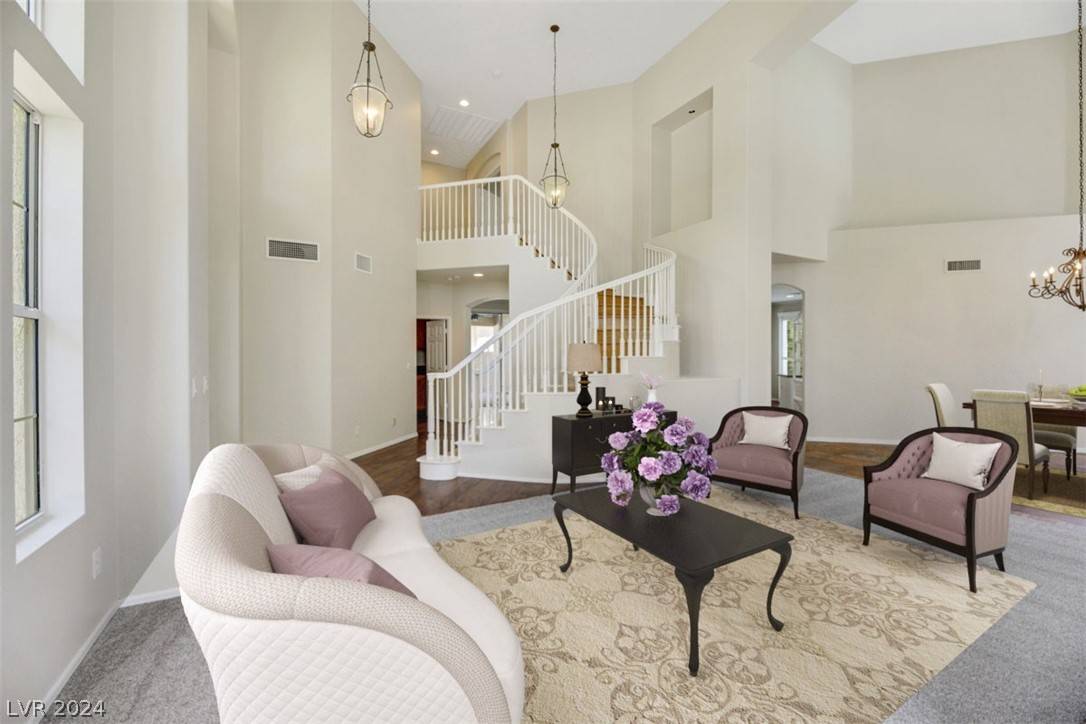 Las Vegas, NV 89117,1328 Palantine Hill DR