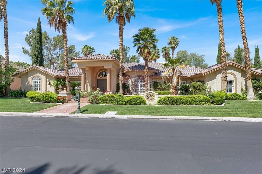 Las Vegas, NV 89117,1813 Skyline DR