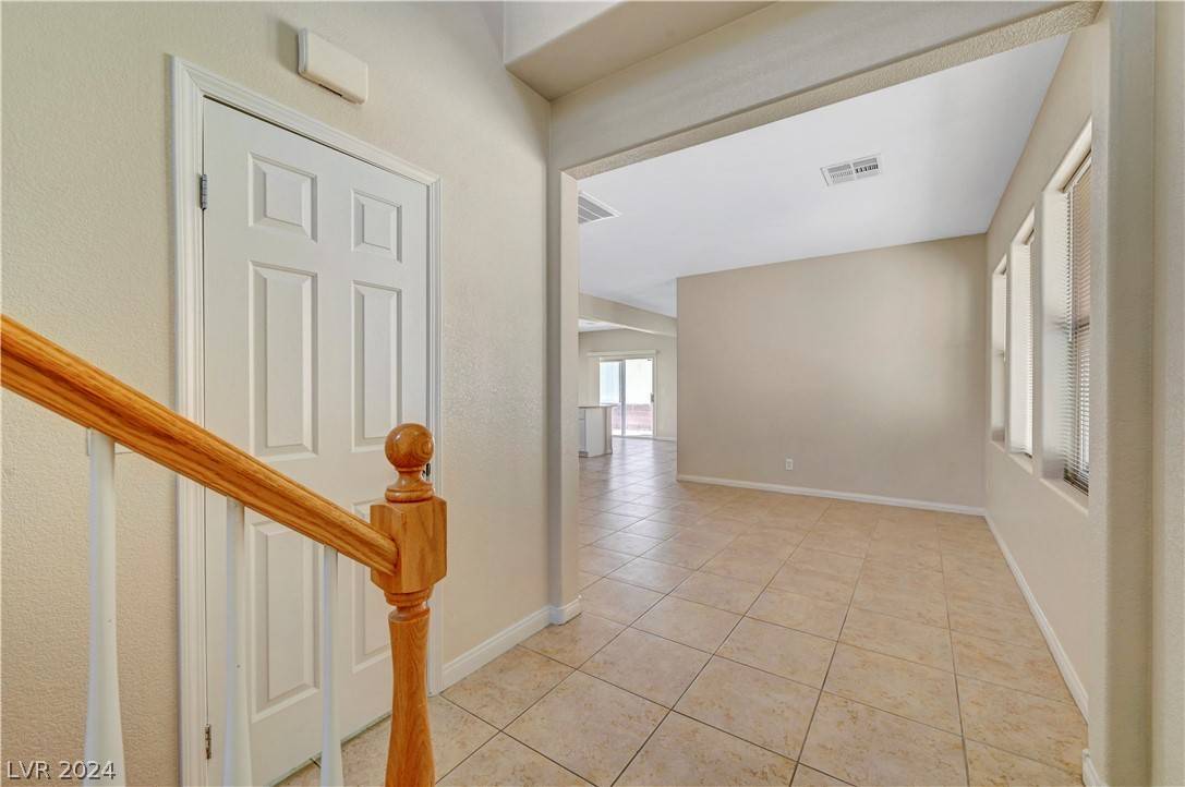 Las Vegas, NV 89139,9043 Winchester Ridge ST