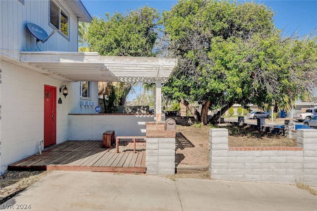 Las Vegas, NV 89121,4696 Gabriel DR