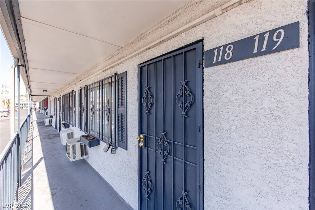 Las Vegas, NV 89119,4600 University Center DR #118