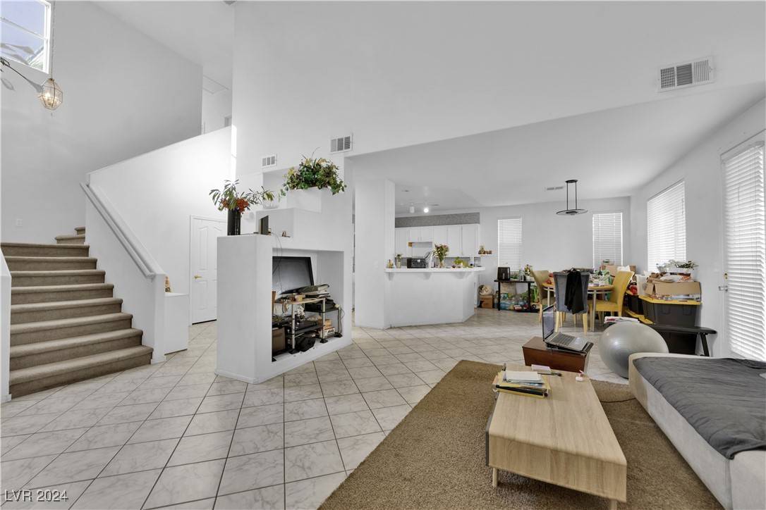 Las Vegas, NV 89113,5790 Native Dancer CT