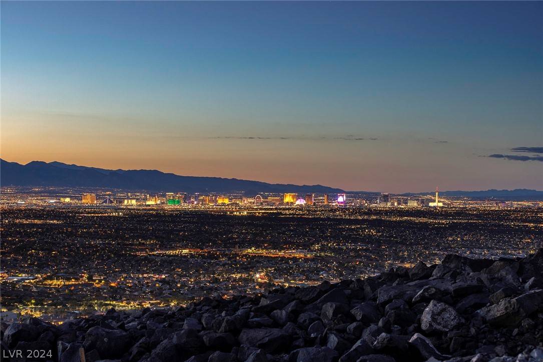Henderson, NV 89012,555 Rock Peak DR