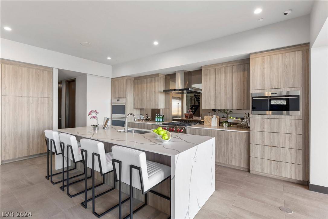 Henderson, NV 89011,32 Rainbow Point PL