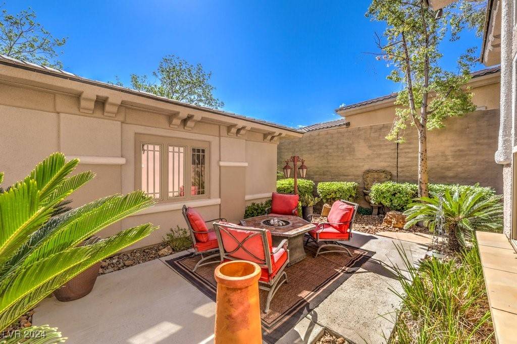 Henderson, NV 89052,31 Plum Hollow DR