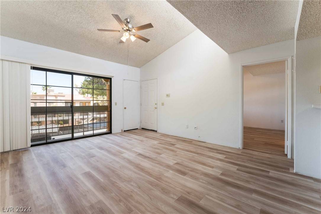 Las Vegas, NV 89118,5122 JONES BLVD #208
