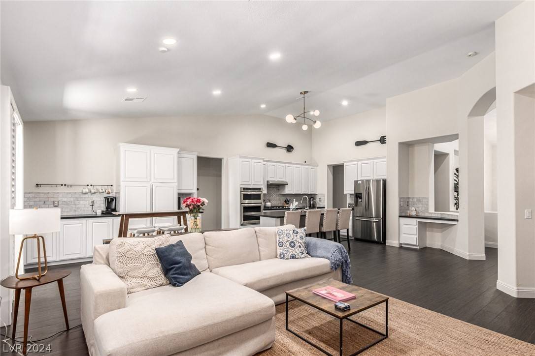 Las Vegas, NV 89123,237 White Willow AVE