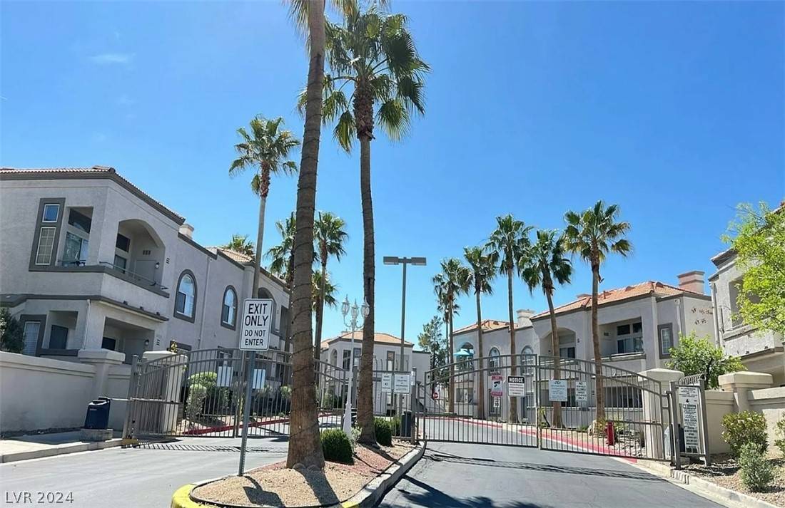Las Vegas, NV 89128,3125 N Buffalo DR #2104