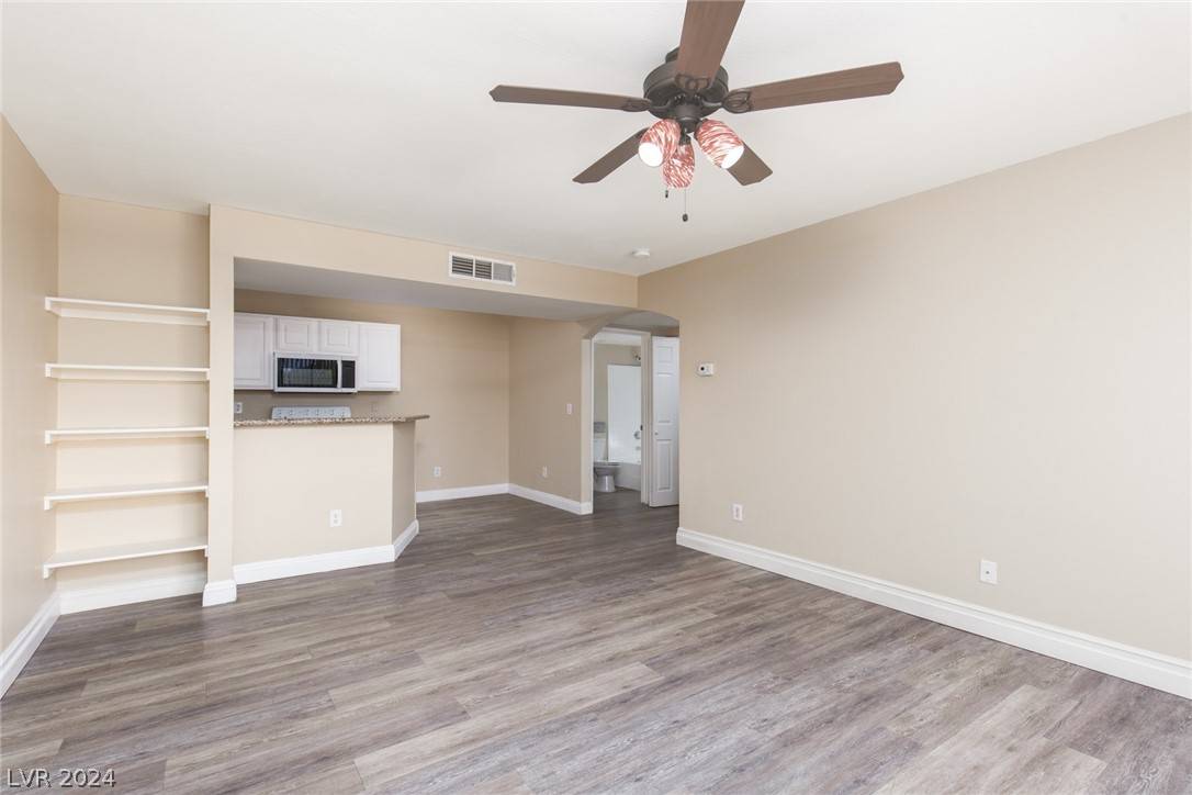 Las Vegas, NV 89118,5162 S Jones BLVD #202