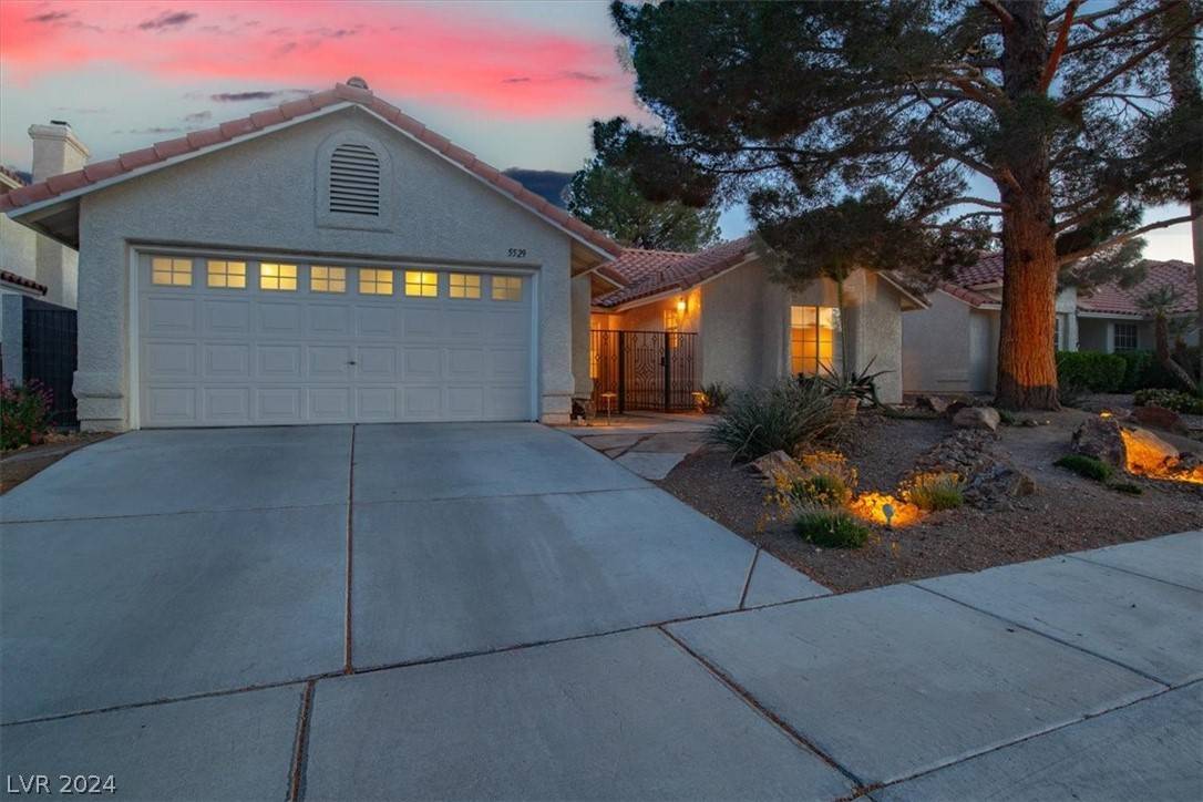 Las Vegas, NV 89130,5529 Red Bluff DR