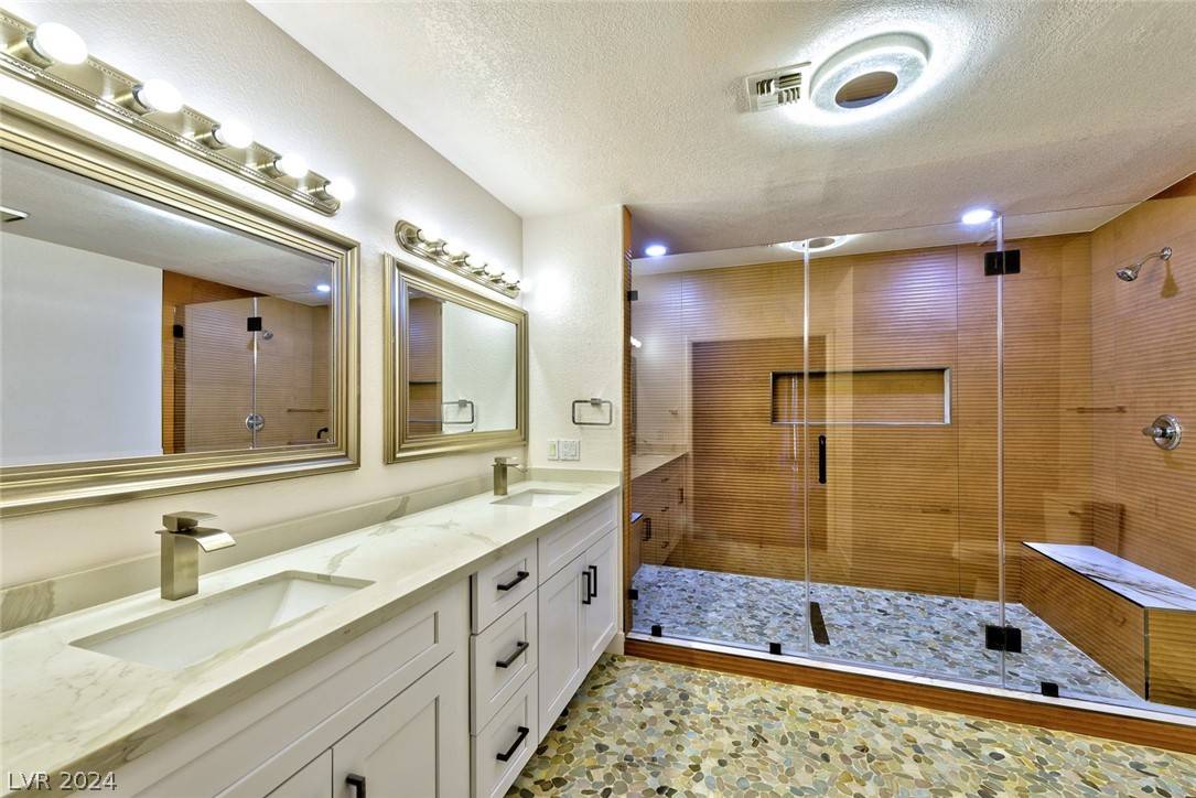 Las Vegas, NV 89121,3996 Salisbury PL