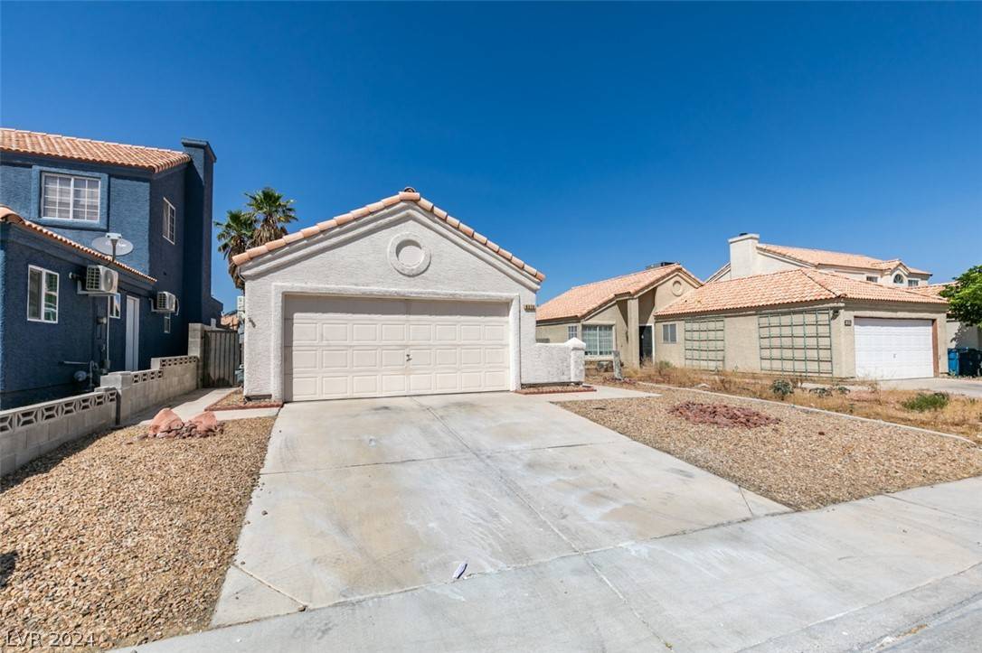 Las Vegas, NV 89108,6372 Moonmist AVE
